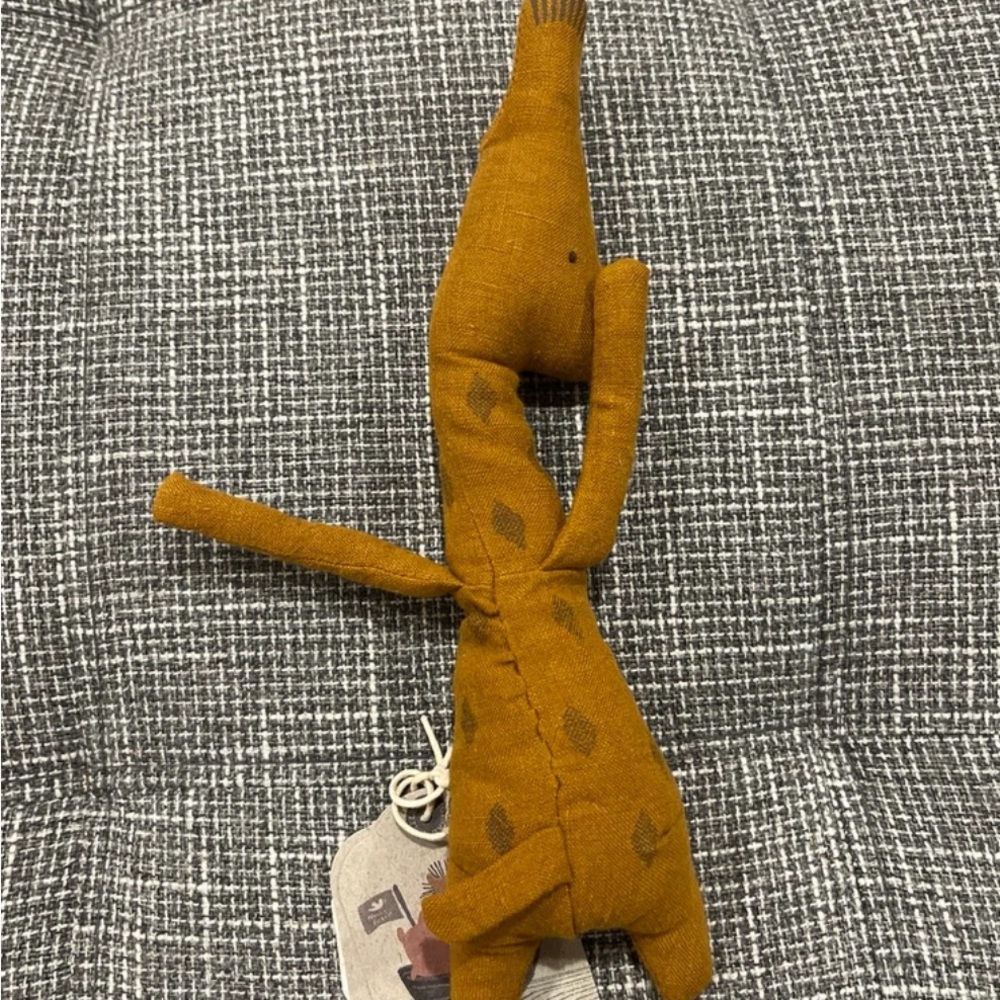 Maileg Mini Giraffe Plushie - Picture 2 of 2